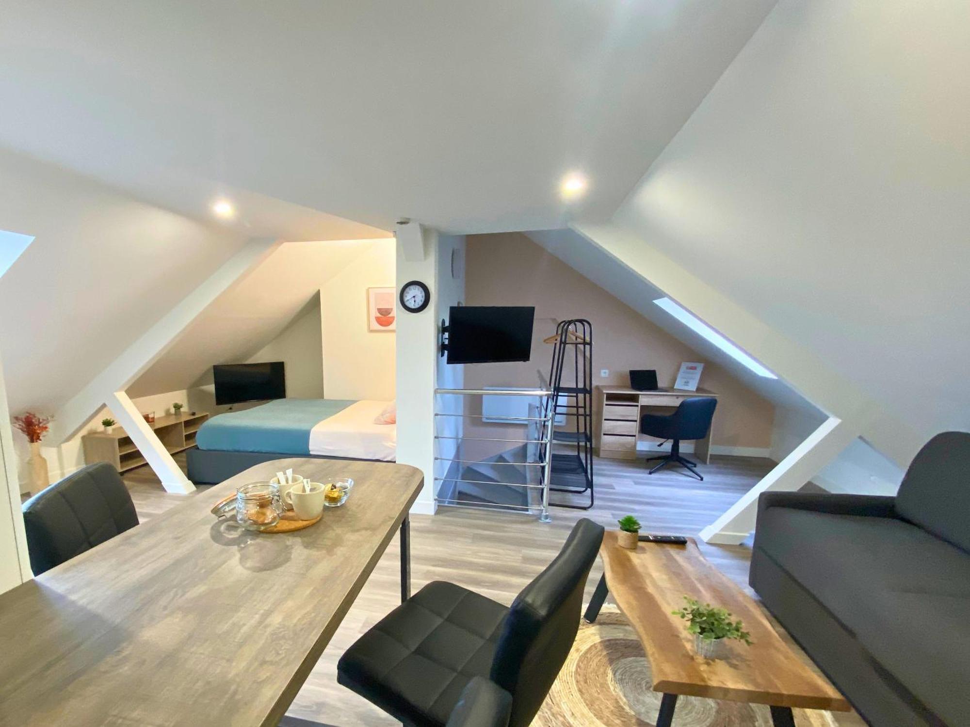 Studio Spacieux Et Elegant Au Coeur De Bourbourg - Gare A Proximite Buitenkant foto